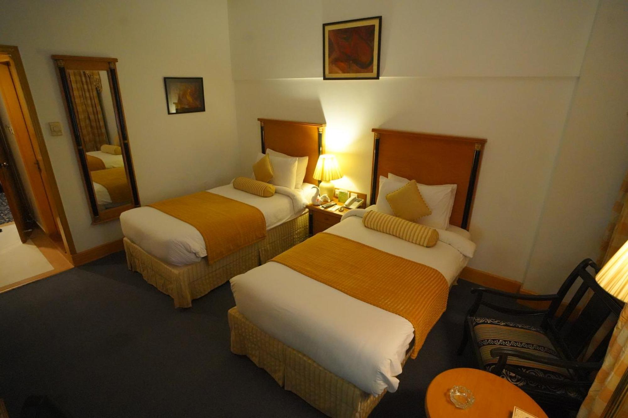 Mehran Hotel Karachi Exterior photo