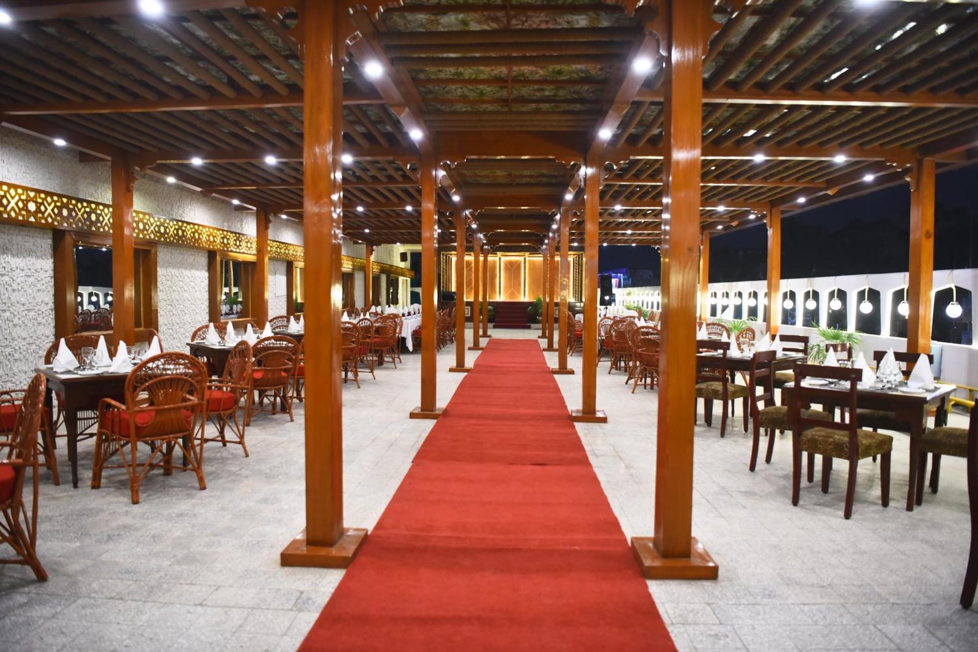 Mehran Hotel Karachi Exterior photo