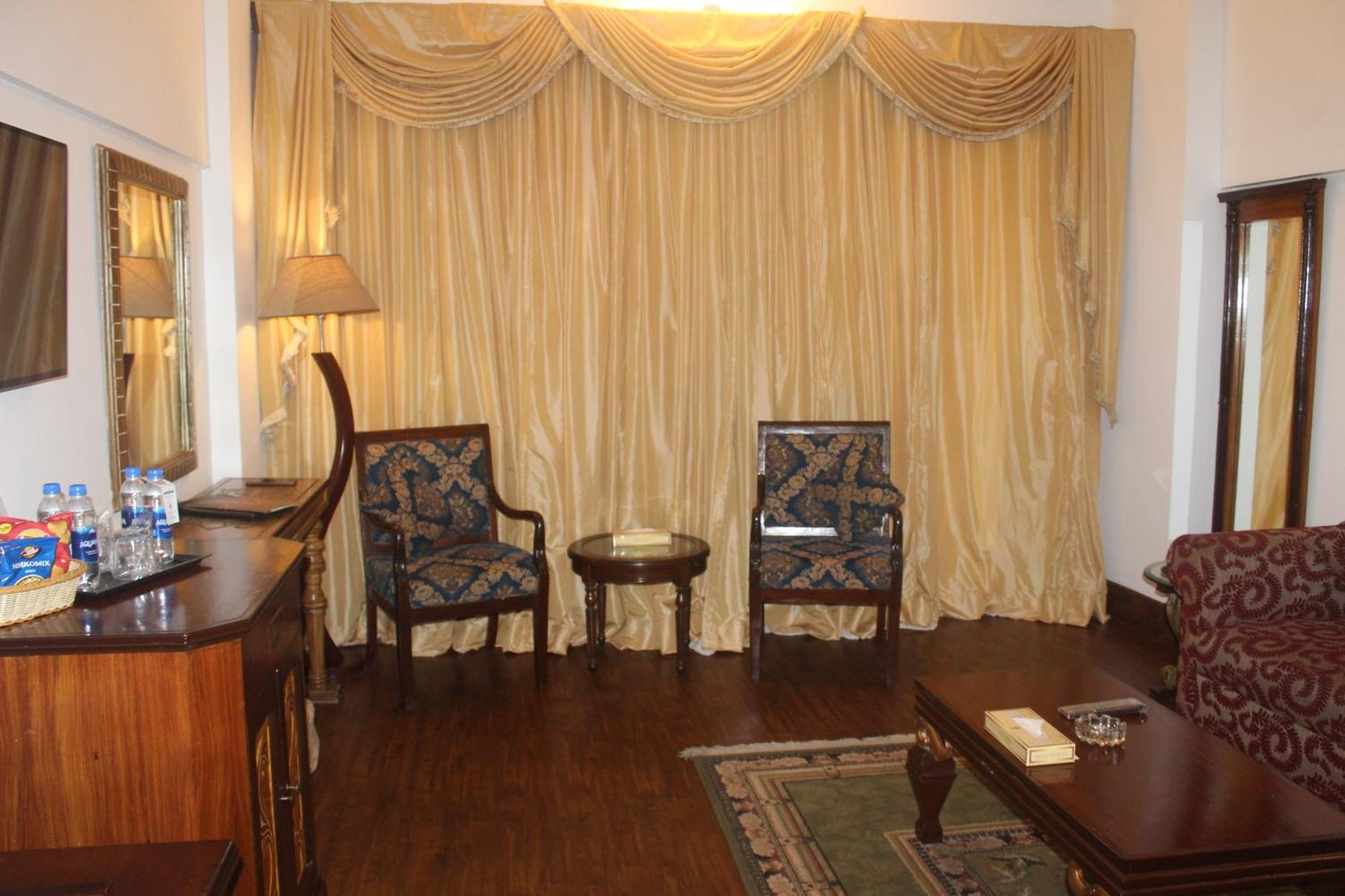 Mehran Hotel Karachi Exterior photo