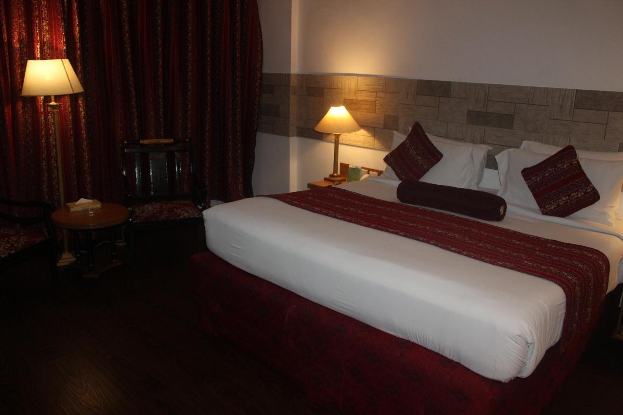 Mehran Hotel Karachi Exterior photo