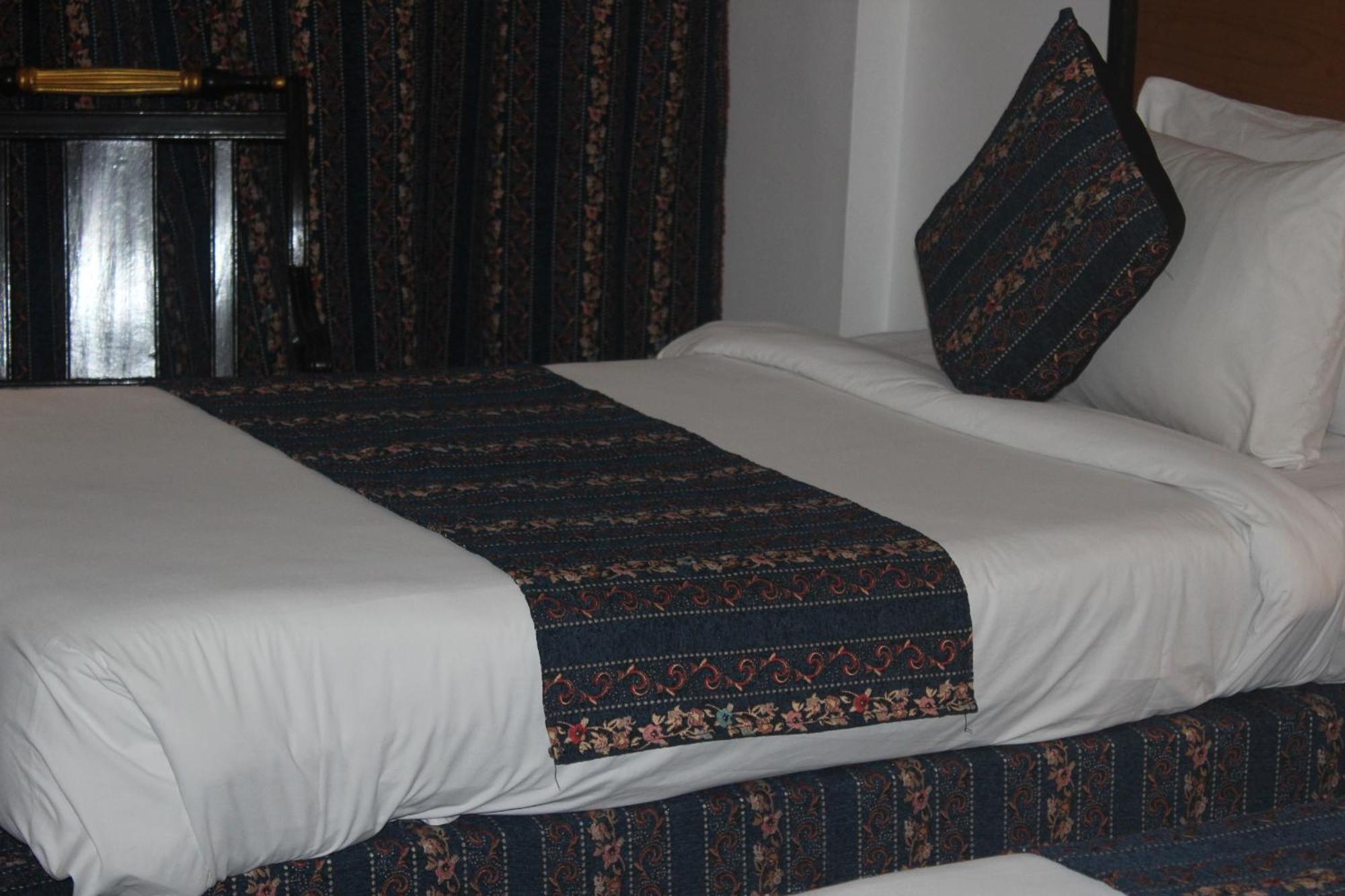 Mehran Hotel Karachi Exterior photo