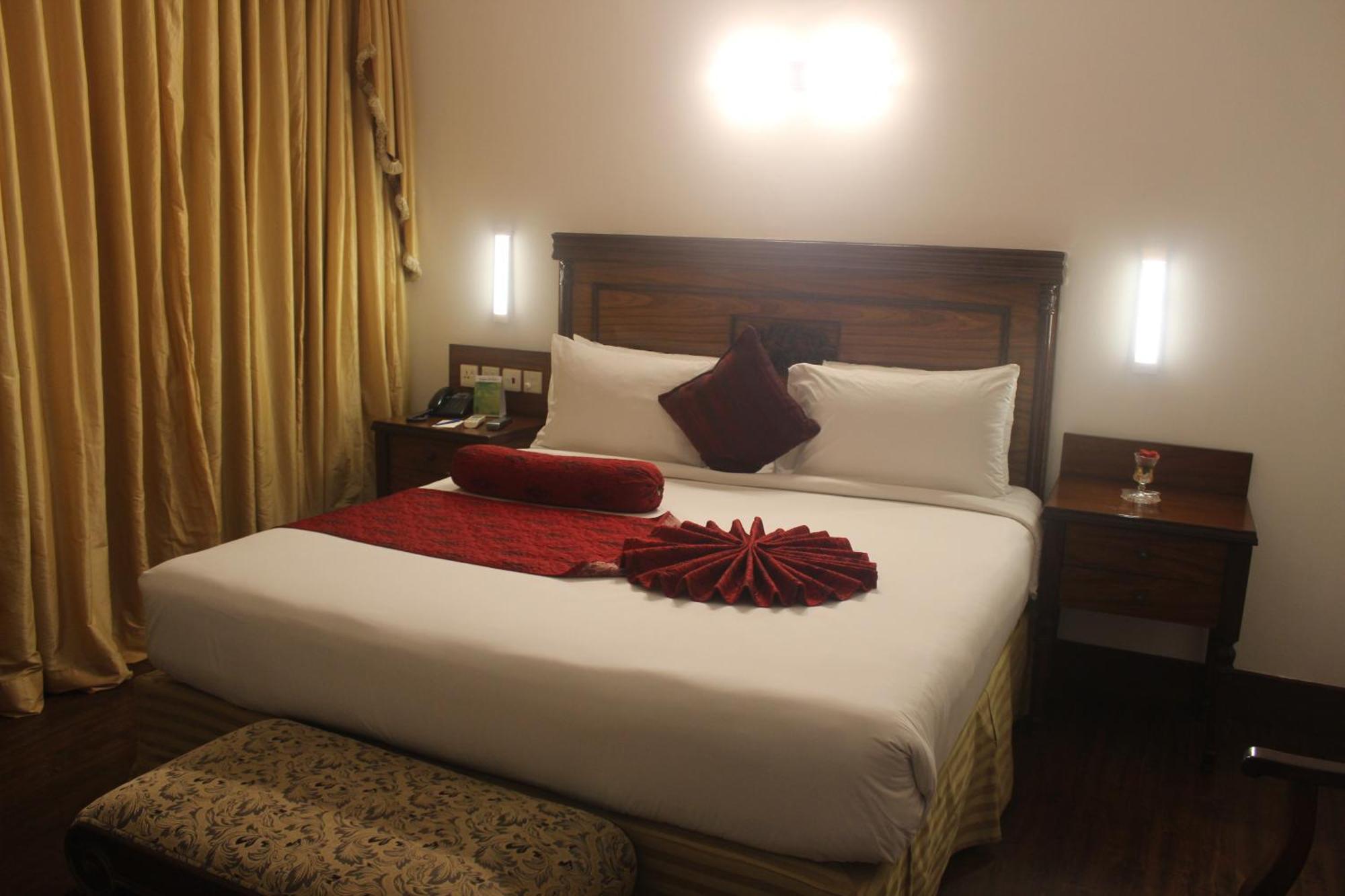 Mehran Hotel Karachi Exterior photo